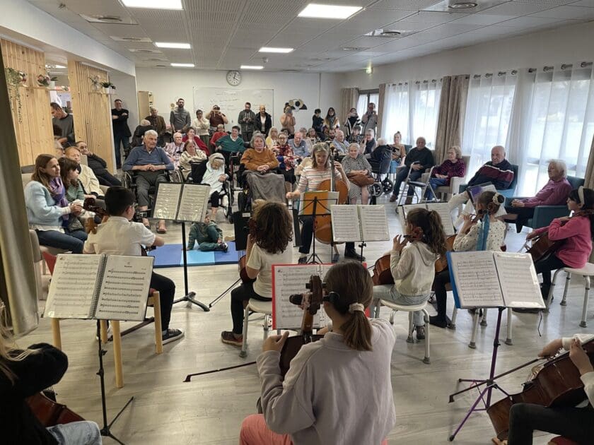 concert-violoncelle-ehpad-pierre-fee-mars-2025