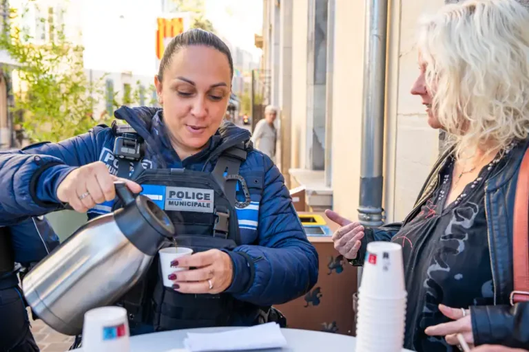 un-cafe-un-policier-20251028-21