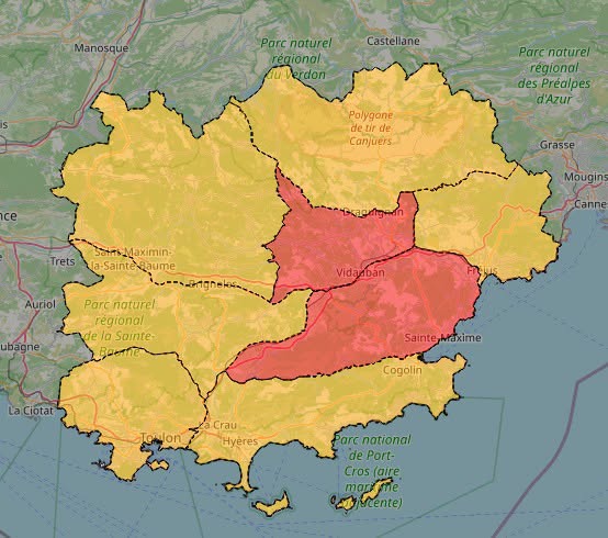 carte des risques de feux de forets dans les massifs forestiers du Var
