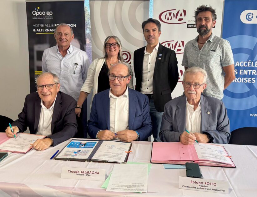 professionnels de la Dracénie que 𝗹’𝗮𝗴𝗴𝗹𝗼𝗺𝗲́𝗿𝗮𝘁𝗶𝗼𝗻, 𝗢𝗽𝗰𝗼 𝗘𝗣, 𝗹𝗮 𝗖𝗖𝗜 𝗱𝘂 𝗩𝗮𝗿 𝗲𝘁 𝗹𝗮 𝗖𝗵𝗮𝗺𝗯𝗿𝗲 𝗱𝗲 𝗠𝗲́𝘁𝗶𝗲𝗿𝘀 𝗲𝘁 𝗱𝗲 𝗹’𝗔𝗿𝘁𝗶𝘀𝗮𝗻𝗮𝘁 𝗣𝗿𝗼𝘃𝗲𝗻𝗰𝗲-𝗔𝗹𝗽𝗲𝘀-𝗖𝗼̂𝘁𝗲 𝗱’𝗔𝘇𝘂𝗿 ont officialisé ce matin de nouveaux partenariats en matière de déchets. 22.09.26.
