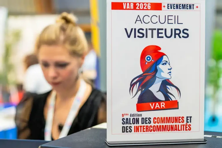 Panneau d'accueil visiteurs du Salon des communes et des intercommunalités du Var, 9ème édition.